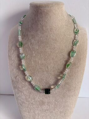 Artisan Green Glass Bead Necklace Swirl Glass Hook Clasp 20"